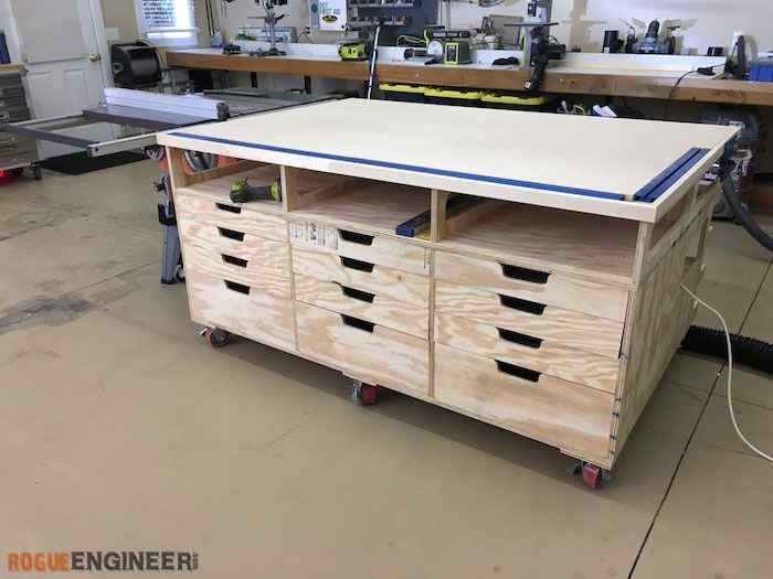 15 Best Work Bench Ideas and Different Designs for Your Tool Shed